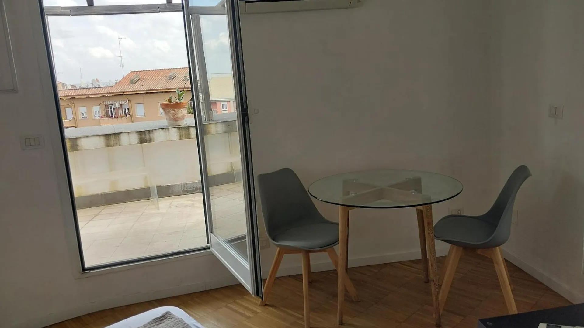 La Terrazza Hotel Rome 0*,